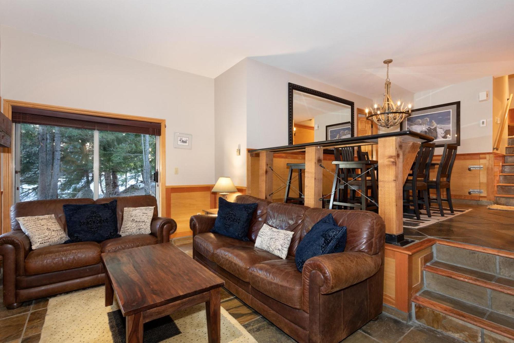 Stoneridge 27 | Cozy Townhome W/ Ski-in-ski-out Access, Hot Tub, Parking * Whistler